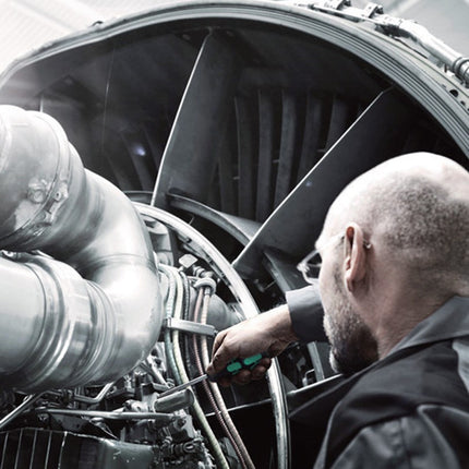 <br/>Kraftform Plus-schroevendraaiers – logische ergonomie. Sparen uw hand en arm – ook bij langdurig gebruik. In combinatie met andere technische en praktische productvoordelen, zoals de lasertip voor een goede grip op de schroef, zijn Kraftform-schroevendraaiers de perfecte keuze als het gaat om h