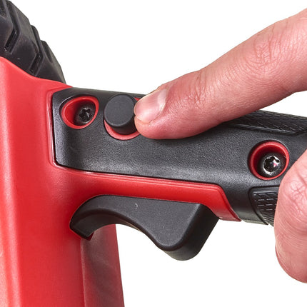 Afbeelding MILWAUKEE® m18 fuel™ kettingzaag met 30 cm ketting M18 FCHSC