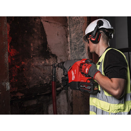 Afbeelding MILWAUKEE® m18 fuel™ 40 mm sds-max boor- en breekhamer met one-key™ M18 FHACO540