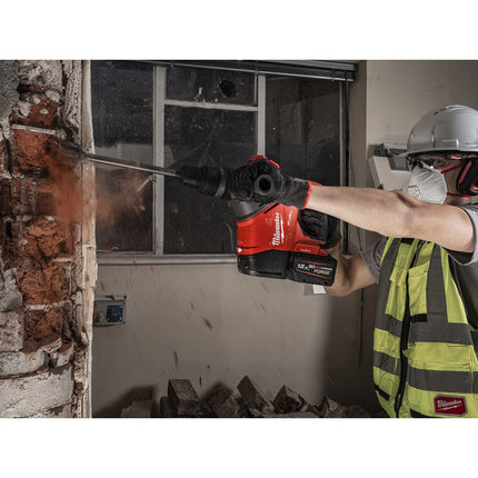 Afbeelding MILWAUKEE® m18 fuel™ 40 mm sds-max boor- en breekhamer met one-key™ M18 FHACO540