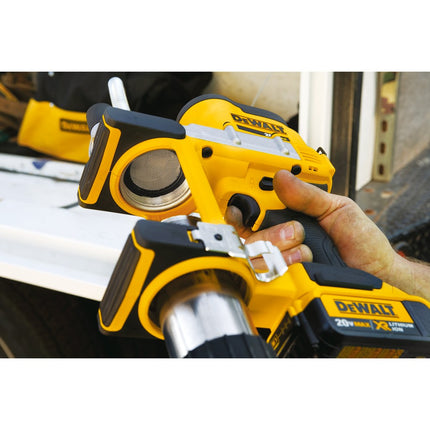 DeWALT Vetspuit DCGG571M1