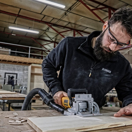DeWALT Lamellenfreesmachine DW682K