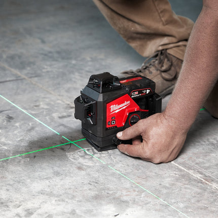 Milwaukee M12™ driedimensionale laser met 3 groene 360° laser cirkels - M12 3PL-0C