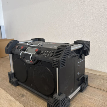 PerfectPro RH3 ROCKHART Bouwradio 230V - Tweede Kans