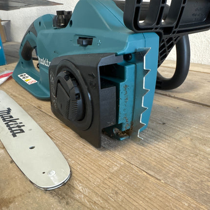 Makita UC3041A 230V Kettingzaag 1800W 30cm - Tweede Kans