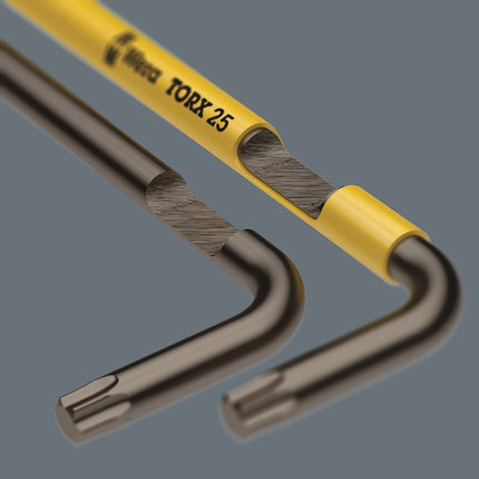 <b>Stiftsleutels met een thermoplastische hoes</b><br/>De stiftsleutels hebben een thermoplastische hoes (SPKL) en zijn vervaardigd uit gemakkelijk vast te houden rond materiaal. De hoes zorgt er tevens voor dat er bij lage temperaturen veilig gewerkt kan worden. De speciale BlackLaser oppervlaktebe